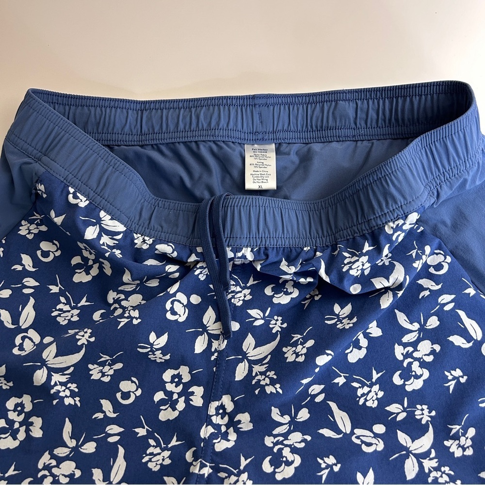 Fair Harbor Women’s Navy Floral Corliss Short Size XL - Picture 10 of 11